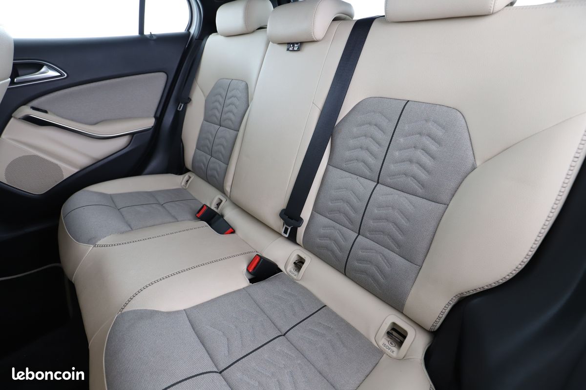 Mercedes-Benz GLA 200 d Inspiration 7G-DCT 136 ch (image 8)