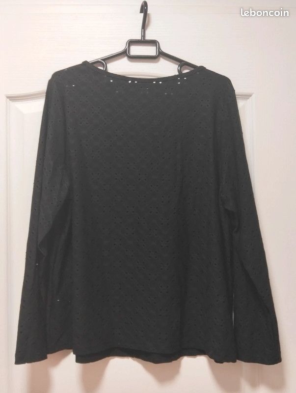 Blouse ml noire broderies anglaises Shein 46 Vêtements