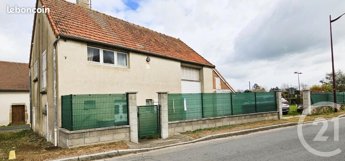 Maison 5 pièces 102 m² · à Malicorne · 102 m² · 83 000 €