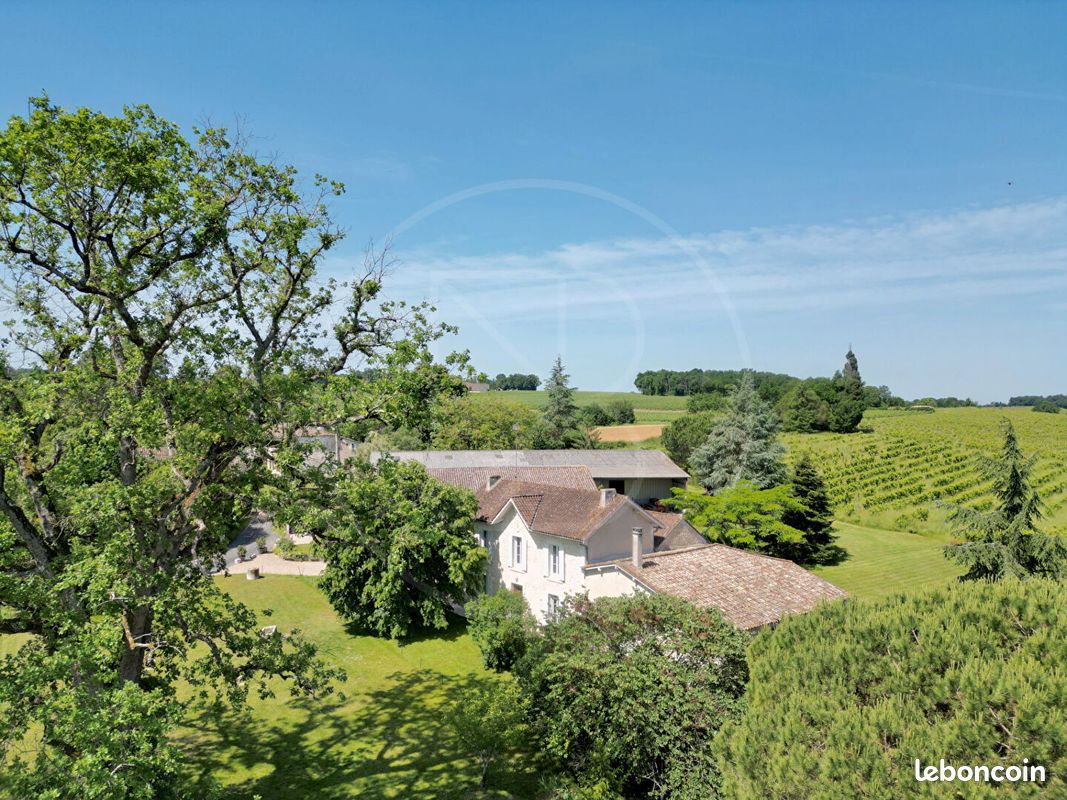 Maison 7 pièces 220 m² · à Sainte-Foy-la-Grande · 220 m² · 499 000 €