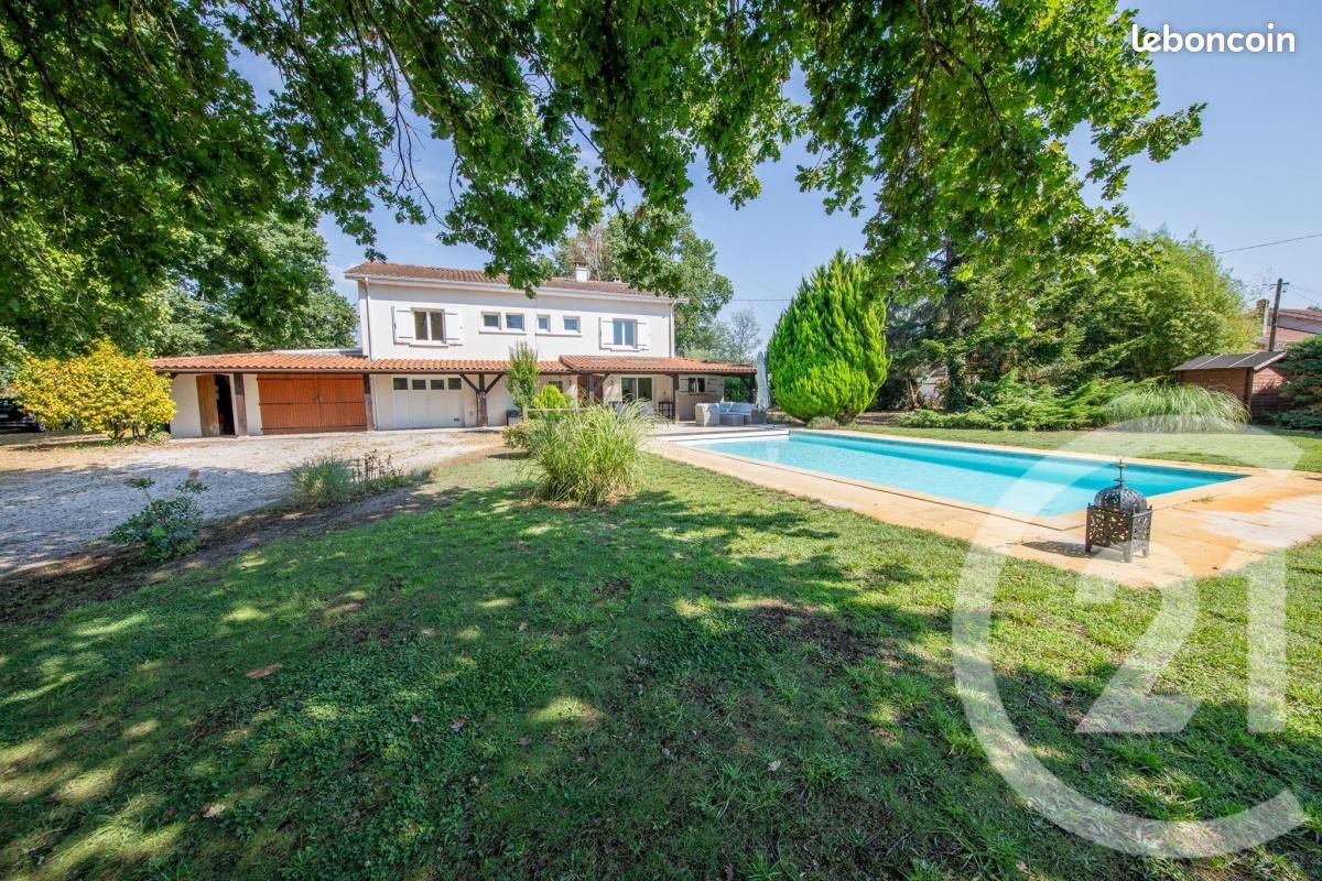 Maison 8 pièces 200 m² · à Saint-Médard-en-Jalles · 200 m² · 550 000 €