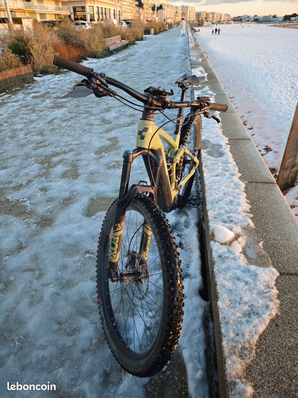 VTT eMTB - E-mountain bike CUBE (image 5)