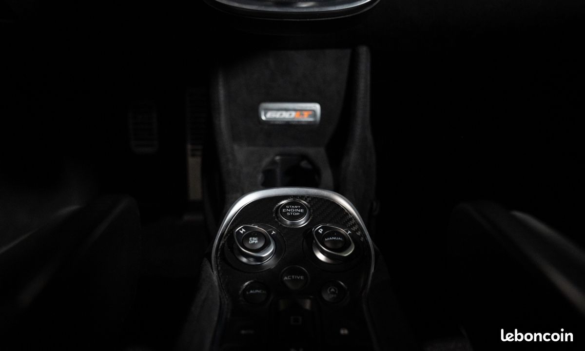 MCLAREN 600 LT V8 600 – FRANÇAISE / Baquets Senna / Cam Recul / Arceau / Carbone / Harnais / 1568E/Mois (image 24)
