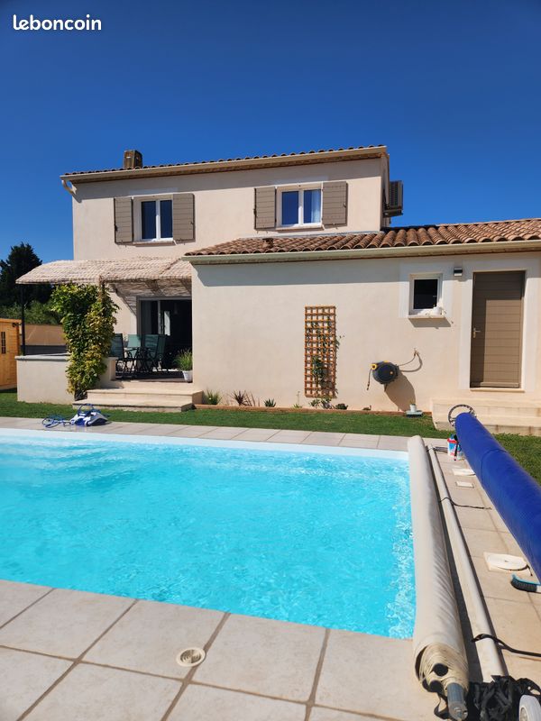 Maison 5 pièces 114 m² · à Rochefort-du-Gard · 114 m² · 369 000 €