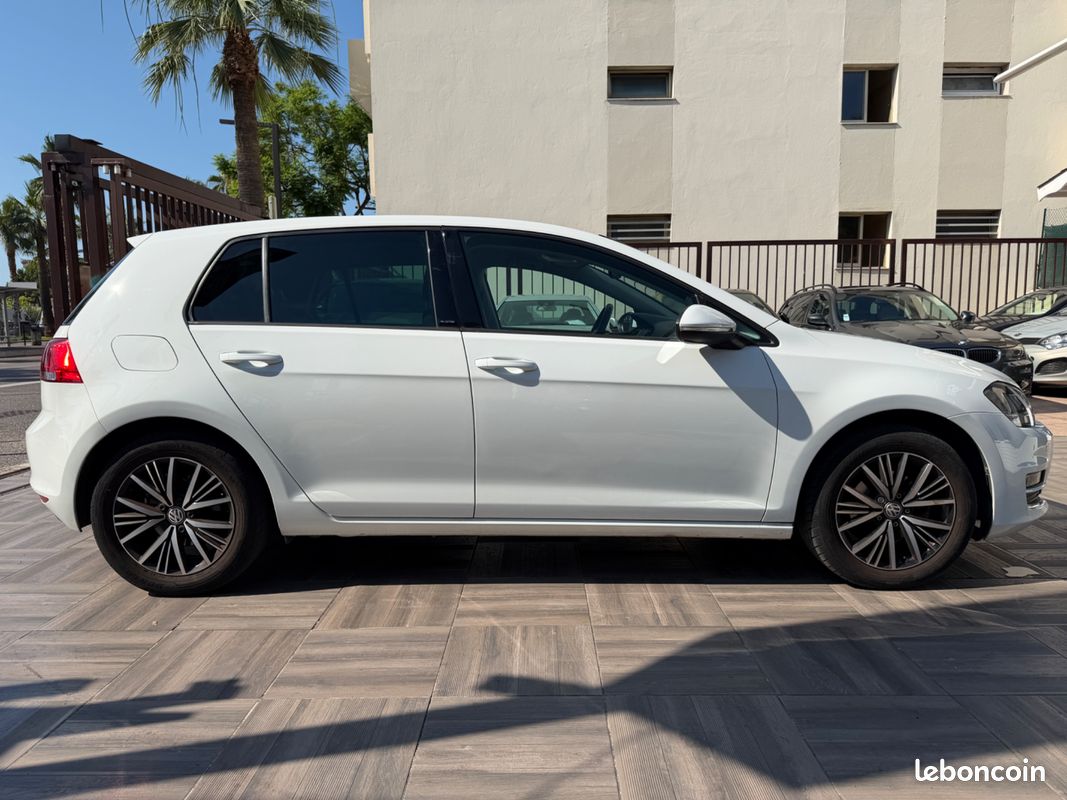 VOLKSWAGEN Golf 1.2 110ch Allstar - CarPlay - Suivi complet - Faible kilométrage (image 6)
