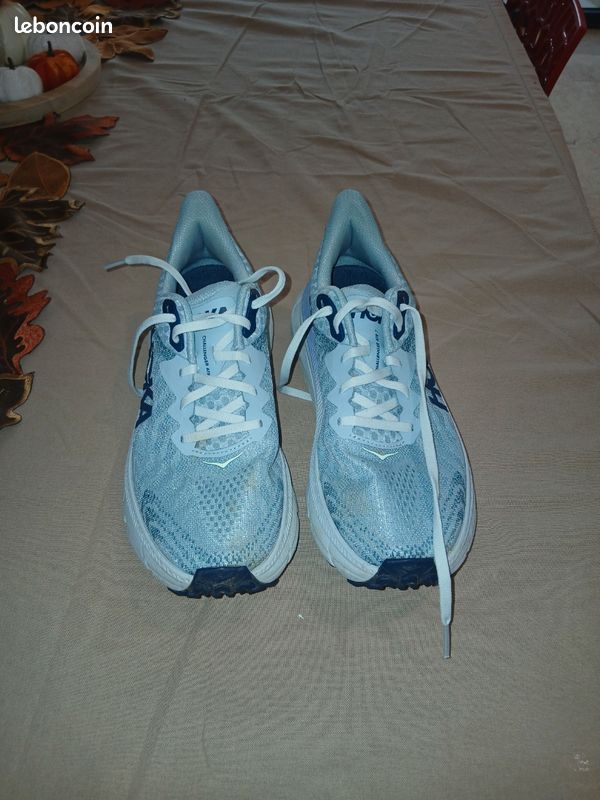 Basket hoka taille 42 (image 2)