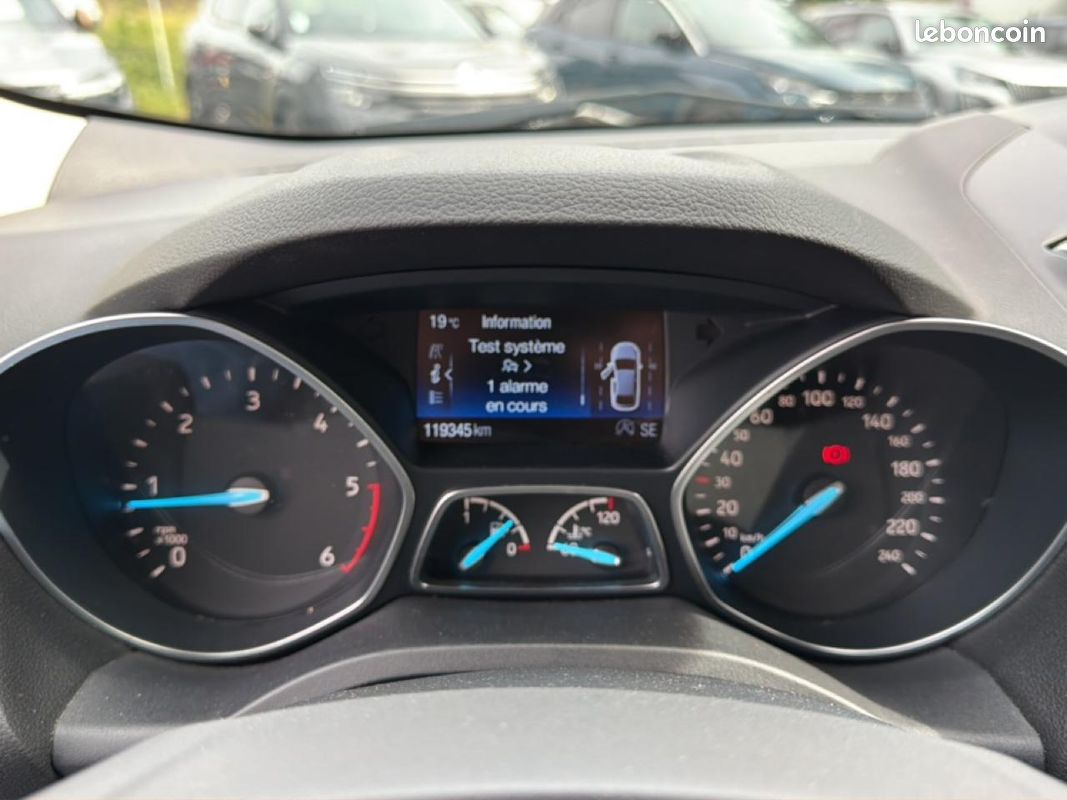 FORD KUGA 1.5 tdci 120 titanium 4x2 euro6.2 (image 23)