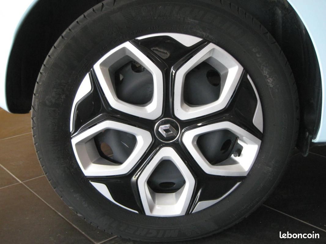 Renault Twingo E-TECH ELECTRIQUE III Equilibre (image 7)