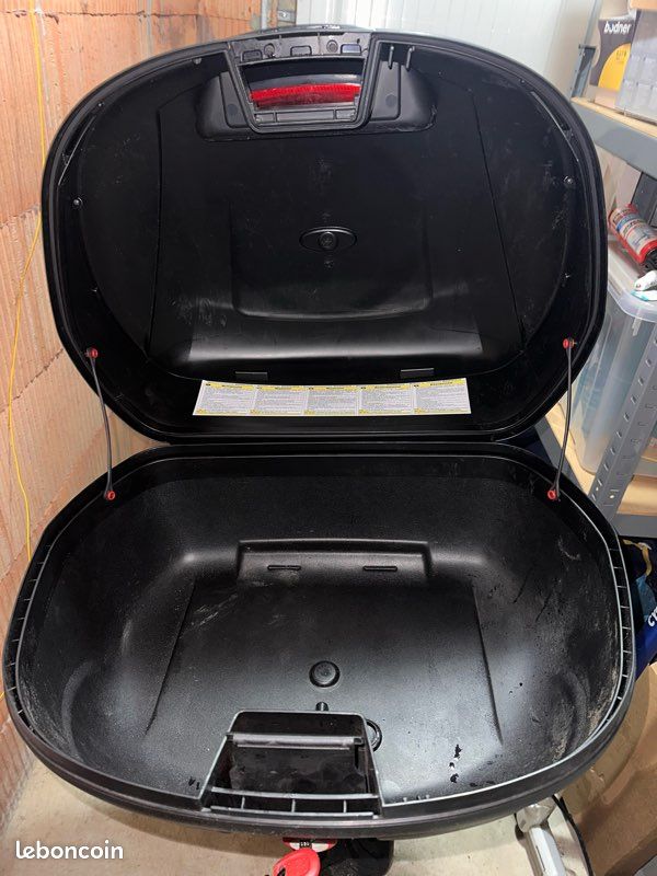 Top case Givi 45L avec platine Monolock (image 3)