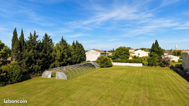 Terrain 230 m² Rognonas