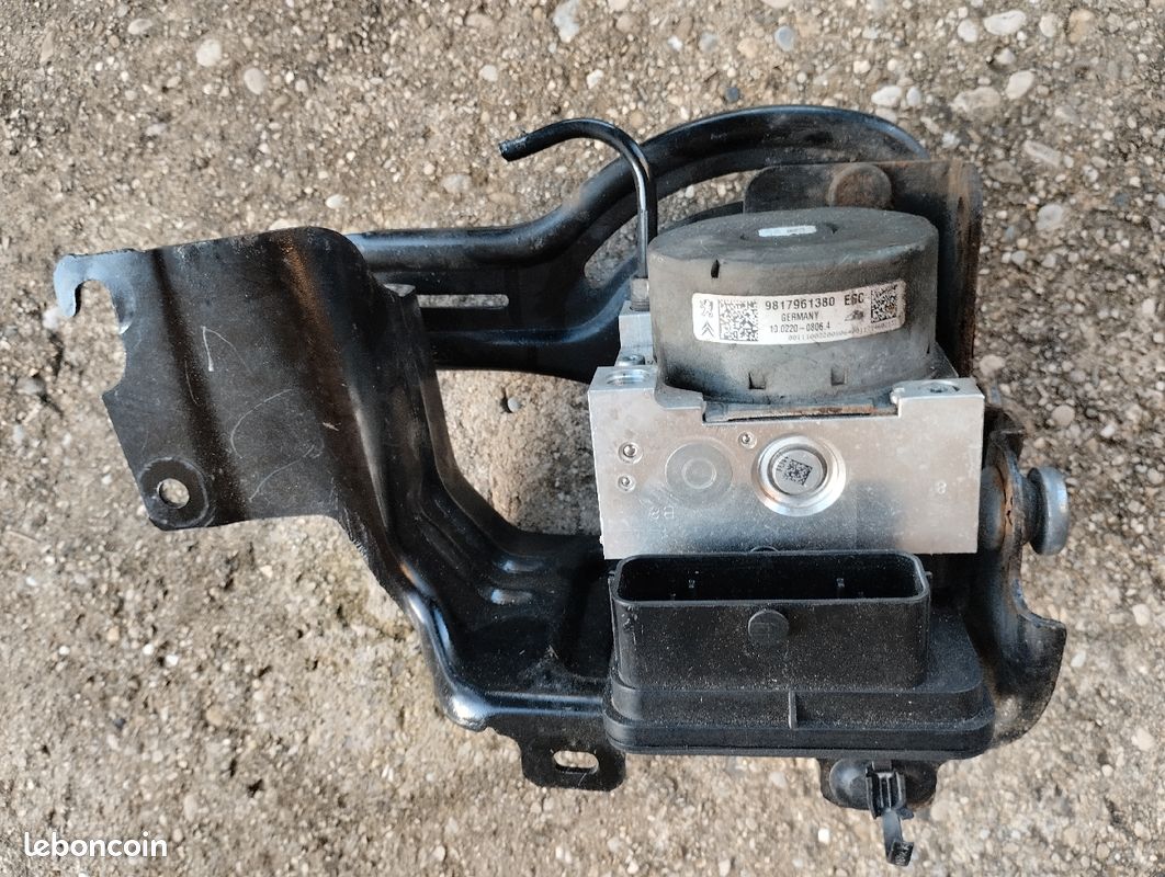 Bloc ABS module de contrôle 208 gti (image 1)
