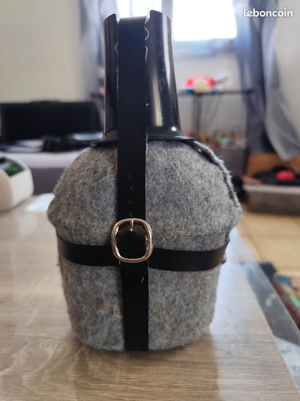 Gourde militaire (image 1)