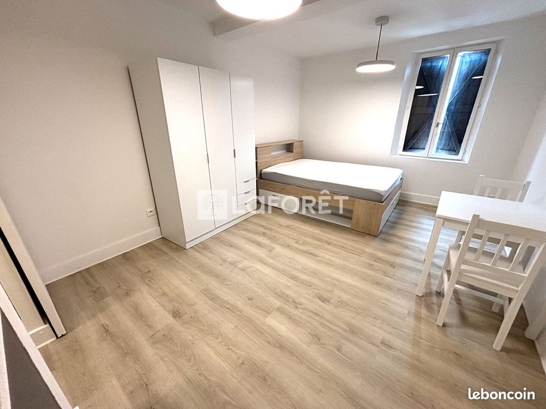 Appartement 1 pièce 21 m² · à Gaillac · 21 m² · 360 €