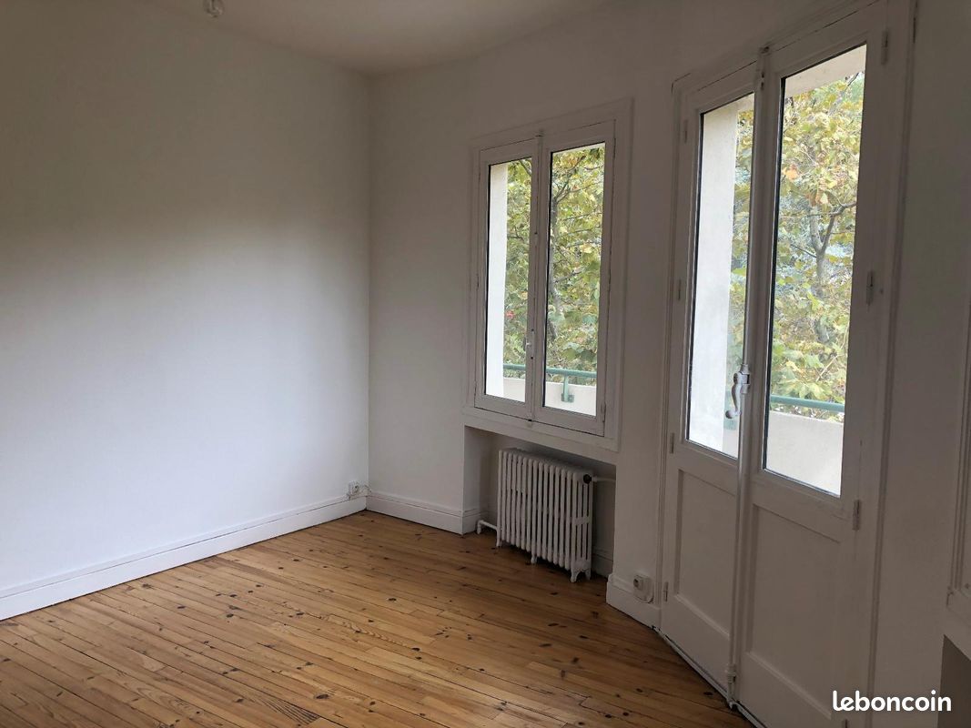 Appartement 3 pièces 84 m² · à Saint-Étienne · 84 m² · 615 €