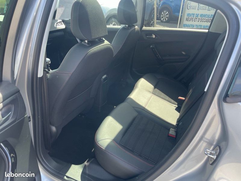 Peugeot 208 1.2 PURETECH 110CH E6.C GT LINE S&S 5P (image 7)