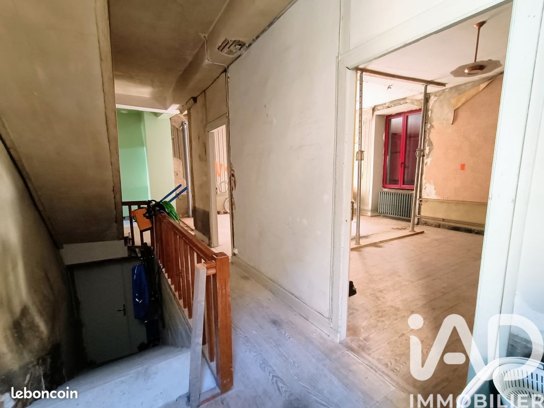 Immeuble 475 m² Gramat (image 2)