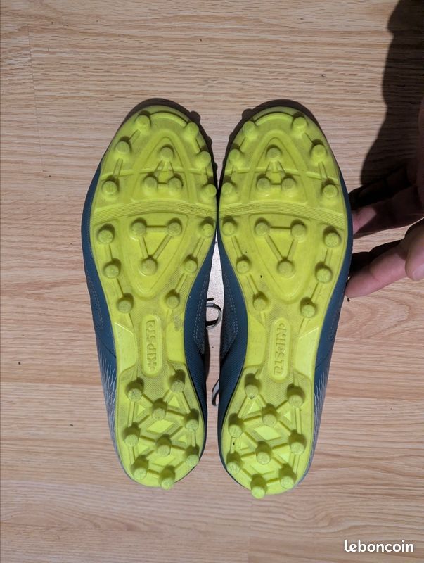 Chaussures de foot t 46 (image 3)