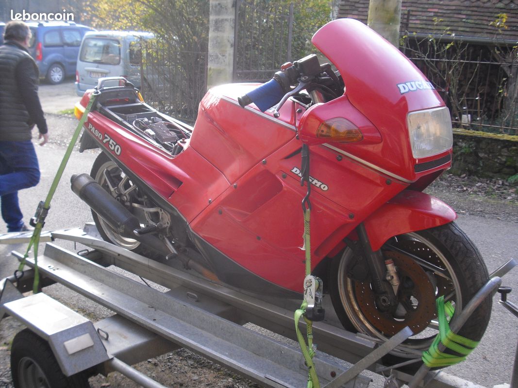 Ducati 750 paso (image 3)