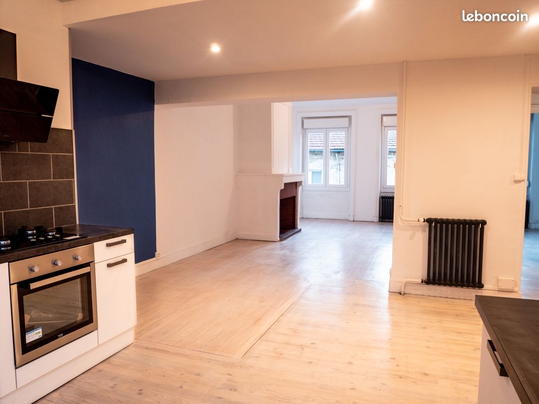 Appartement 2 pièces 70 m² · à Saint-Étienne · 70 m² · 550 €