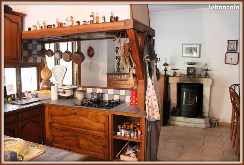 Maison de village 9 pièces 290 m² - Coteaux-du-Blanzacais 16250 Blanzac-Porcheresse (image principale 5)