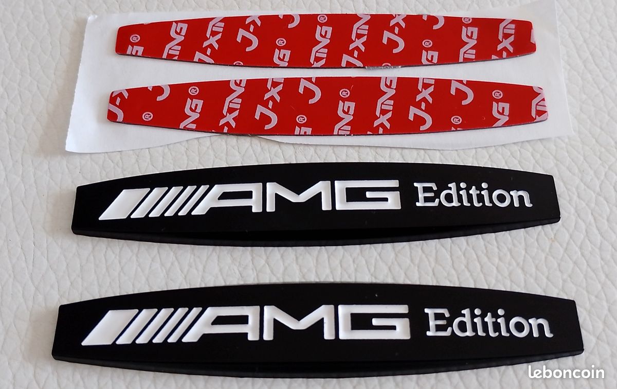 Autocollant 3D Logo Mercedes AMG - Emblème Coffre Arrière Brillant Noir Jaune Argent