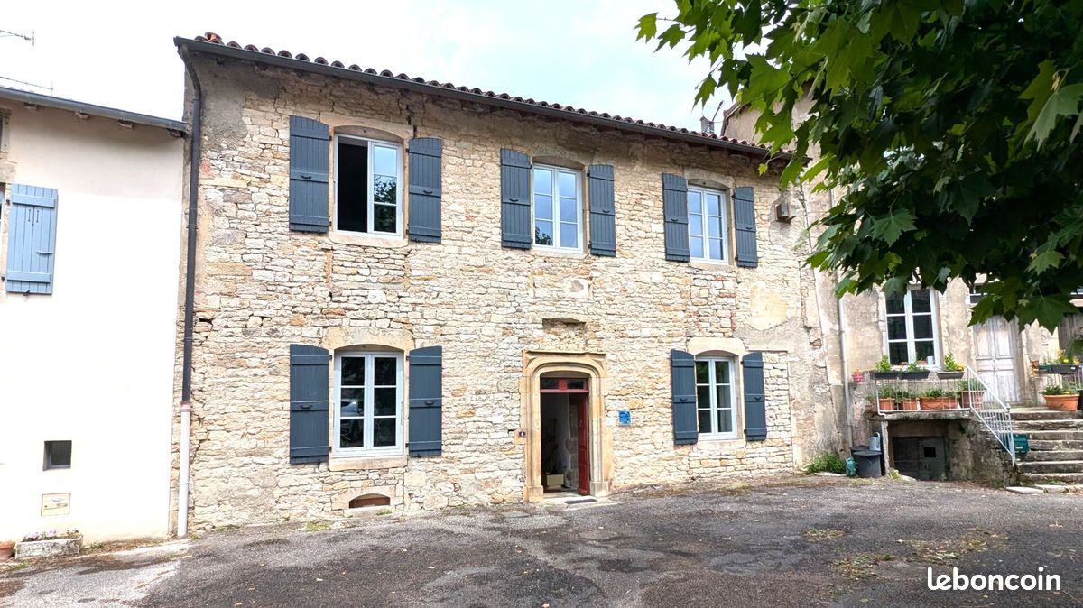 Maison 7 pièces 172 m² · à Gigny · 172 m² · 277 000 €