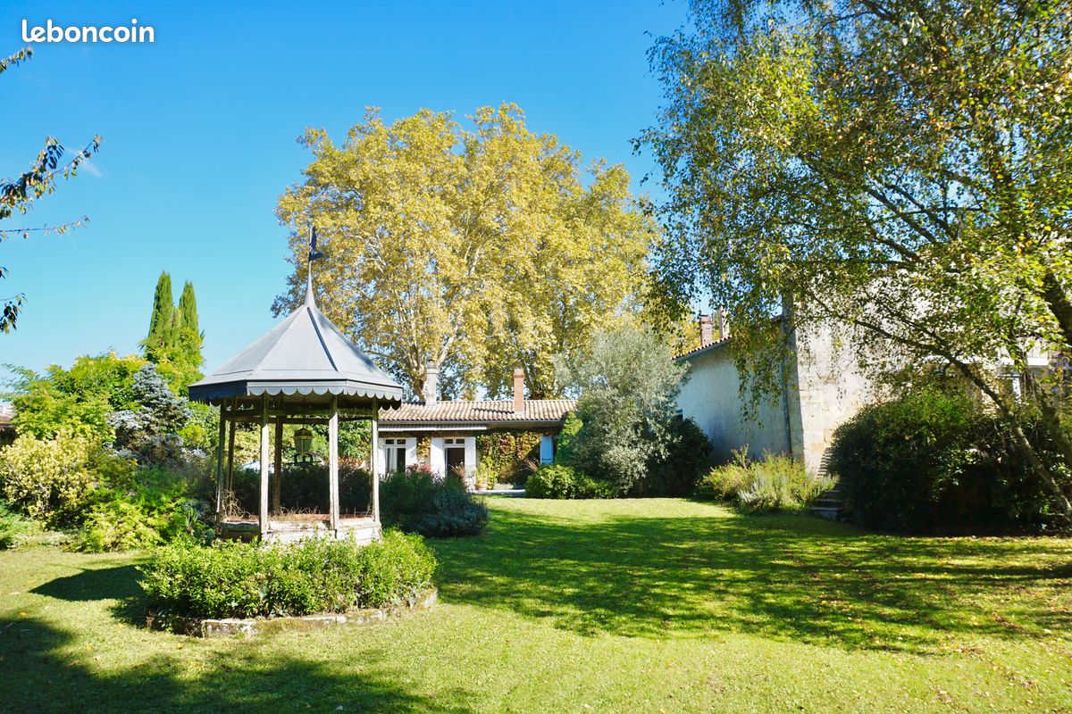 Maison 8 pièces 160 m² · à Blanquefort · 160 m² · 650 000 €