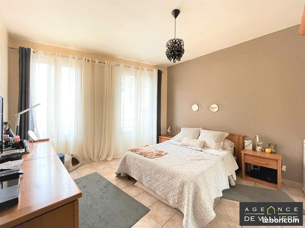 Maison a louer nanterre - 8 pièce(s) - 190 m2 - Surfyn