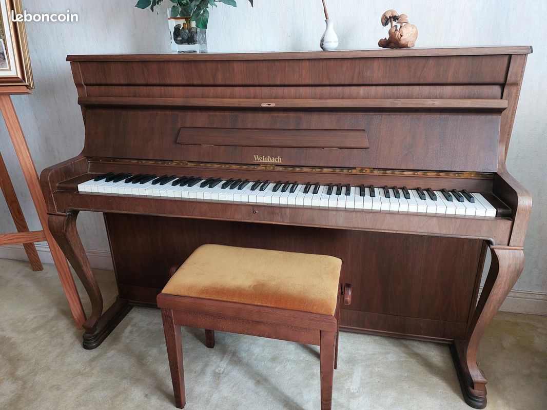 Piano (image 2)