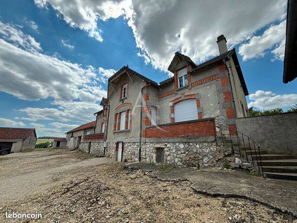 Ferme 8 pièces 237 m²