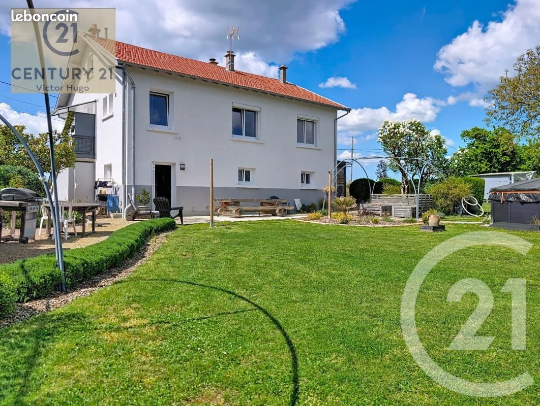 Maison 5 pièces 103 m² · à Saint-Léonard-de-Noblat · 103 m² · 190 000 €