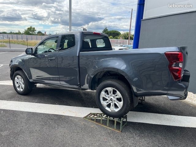 Isuzu D-MAX 2.2 DDI 164CH EVOLUTION SPACE M/T (image 4)