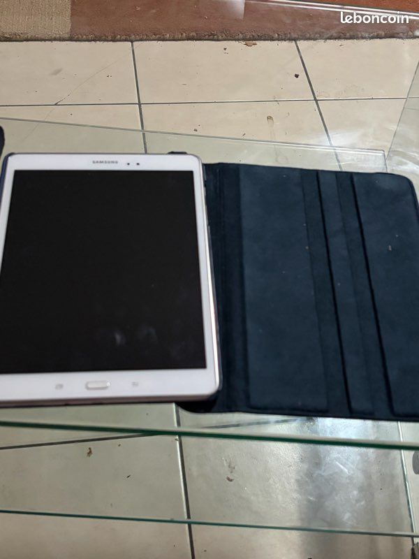 Tablette Samsung Galaxy Tab A 9.7 – SM-T550 – 16 Go (Wi-Fi) (image 13)