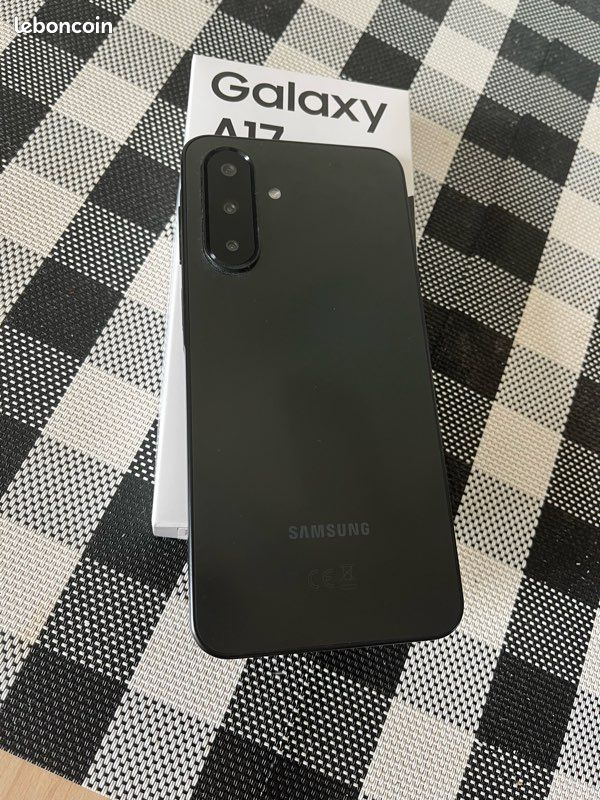 A vendre Samsung A17 (image 2)