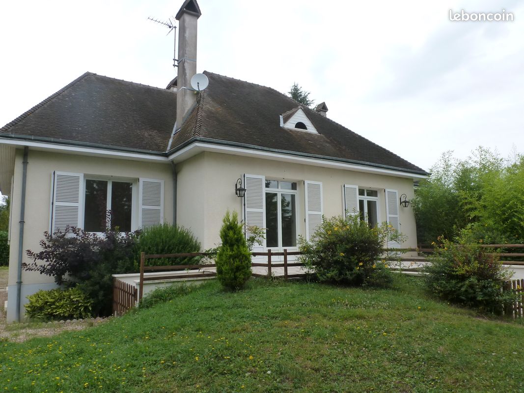 Maison 4 pièces 165 m² · à Blois · 165 m² · 1 400 €/mois