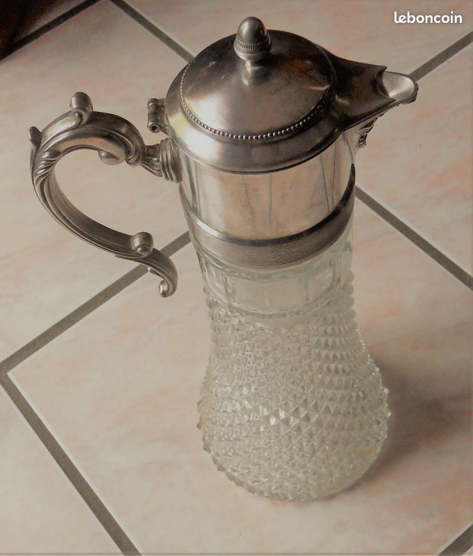Ancien pichet rafraichissant en verre et métal argenté (image 4)