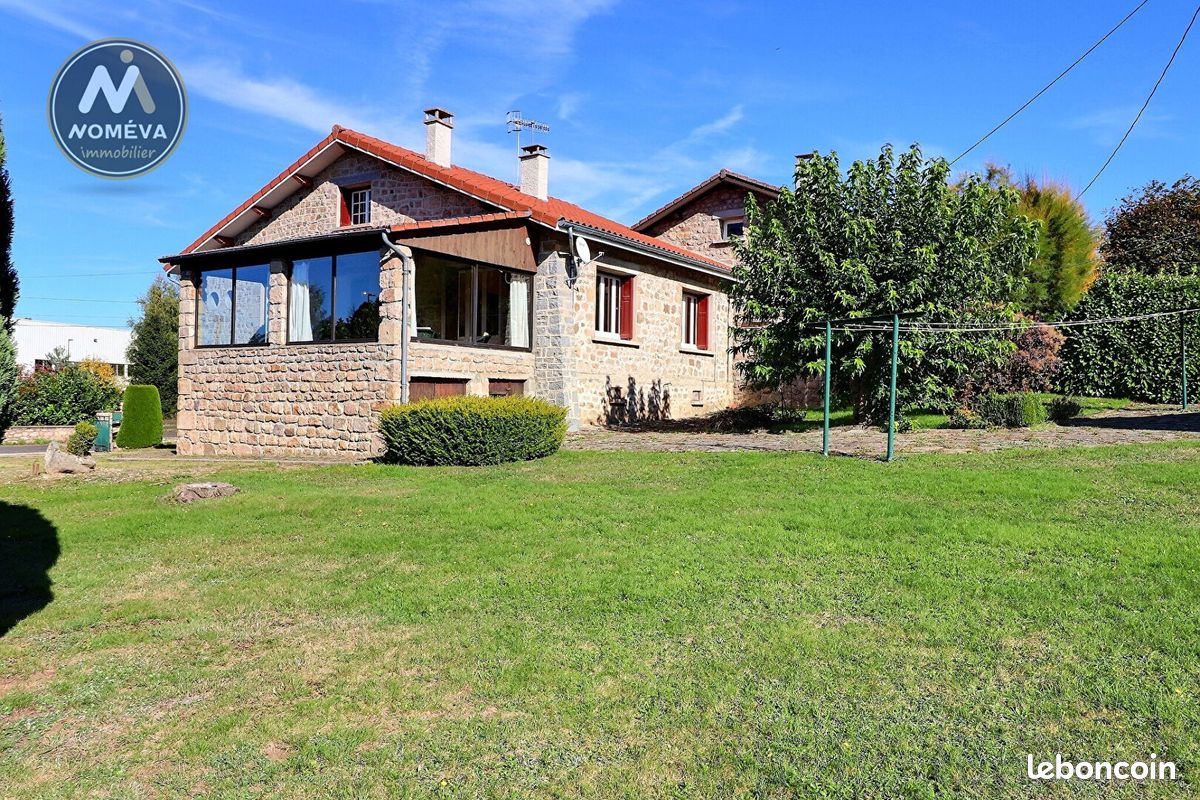 Maison 7 pièces 179 m² · à Montfaucon-en-Velay · 179 m² · 179 000 €