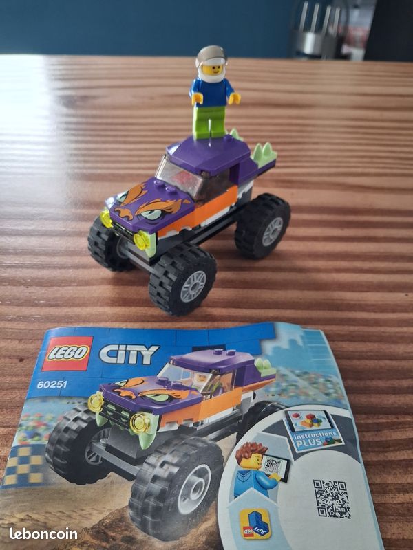Lego city 60251 (image 1)