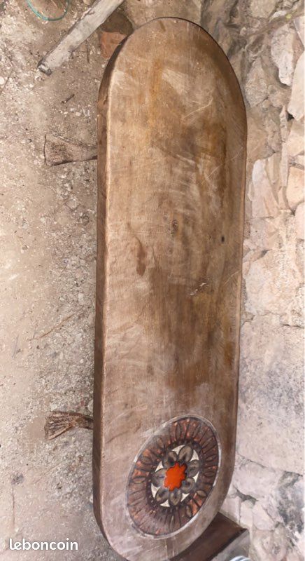 Table en bois (image 1)