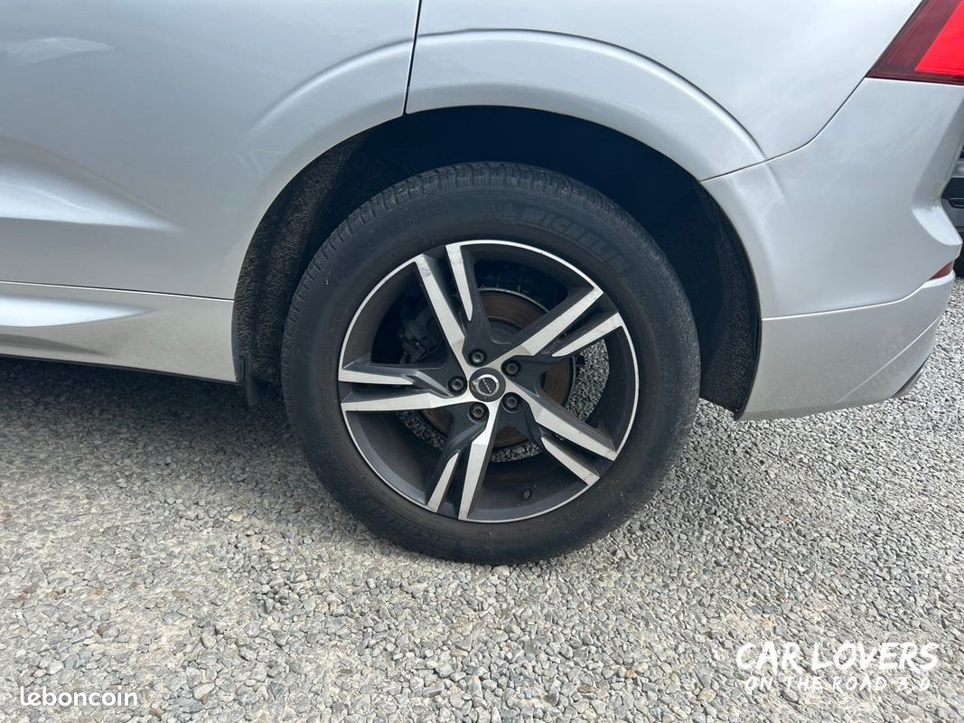 VOLVO XC60 D4 AdBlue 190 ch Geartronic 8 R-Design (image 9)