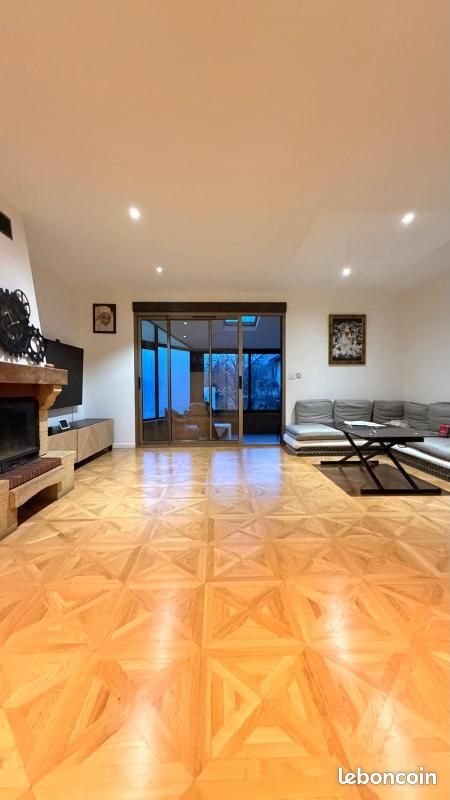 Maison 6 pièces 160 m² · à Stains · 160 m² · 310 000 €