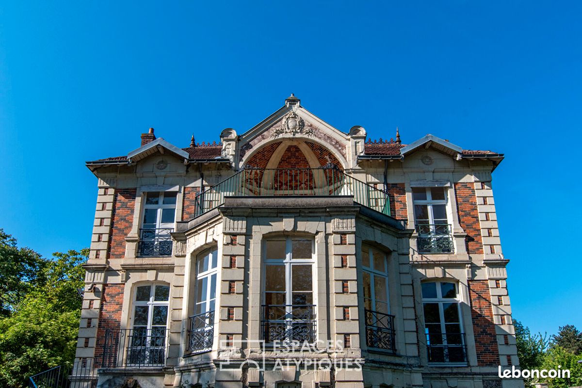 Maison 11 pièces 232 m² · à Angers · 232 m² · 545 000 €
