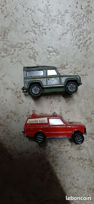 COLLECTION VEHICULES PUBLICITAIRES - PEUGEOT D3A HUILES LABO N° 82 au 1/43 COLLECTION VEHICULES PUBLICITAIRES - PEUGEOT D3A HUILES LABO N° 82 au 1/43