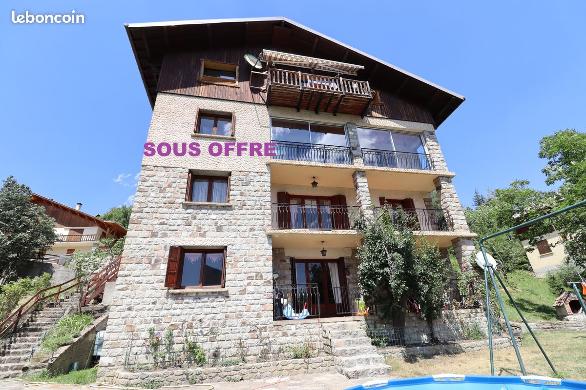 Maison 23 pièces 368 m² · à Allos · 368 m² · 550 000 €