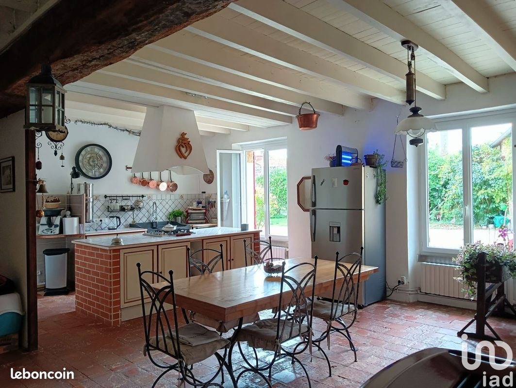 Longère 7 pièces 184 m² - Sainte-Verge 79100 (image principale 10)