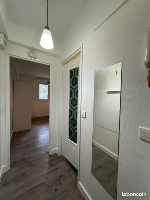 Appartement 1 pièce 16 m² · à Saint-Cloud · 16 m² · 600 €/mois