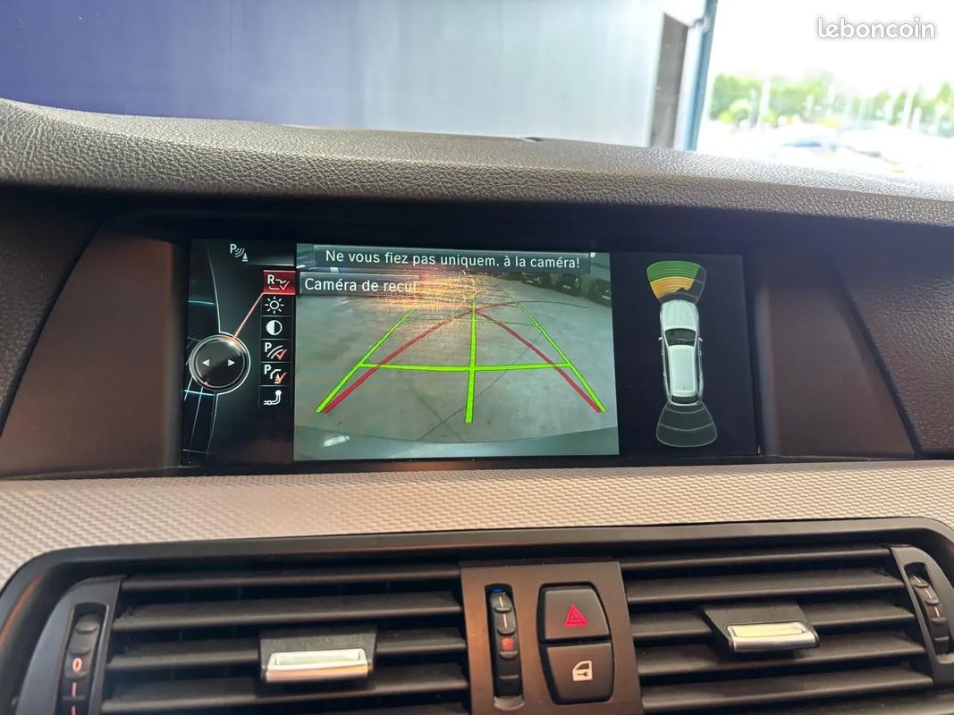 BMW Série 5 Touring 530D 258 ch M Sport, propulsion – 2013 – Suivi complet – Boîte auto – Soft Close – Caméra de recul – Sièges électriques (image 17)