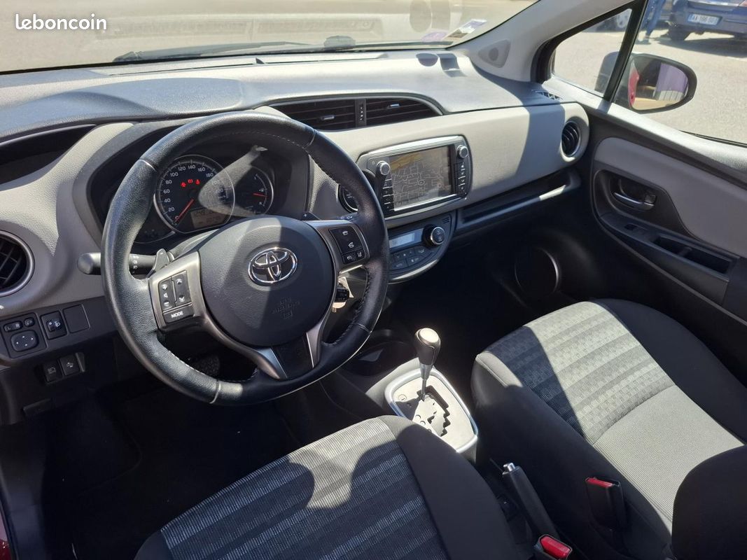 Toyota yaris 1.3 vvti 100 dynamic cvt bva (image 14)