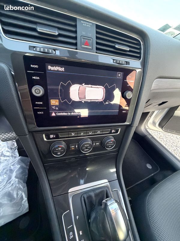 Volkswagen GOLF 7 1.6 TDI 116 CH DSG -2017 (image 8)