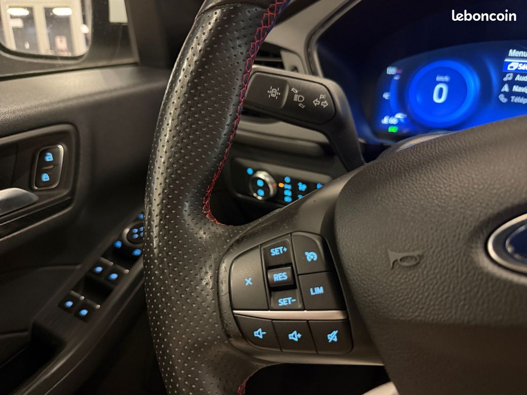 FORD KUGA III 2.5 FLEXIFUEL 190 FHEV ST LINE ECVT / Sieges AV - ARR + Volant Chauffant / CarPlay / Caméra (image 26)